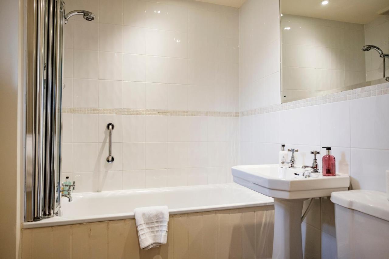 The Bay Tree Hotel Burford Eksteriør bilde